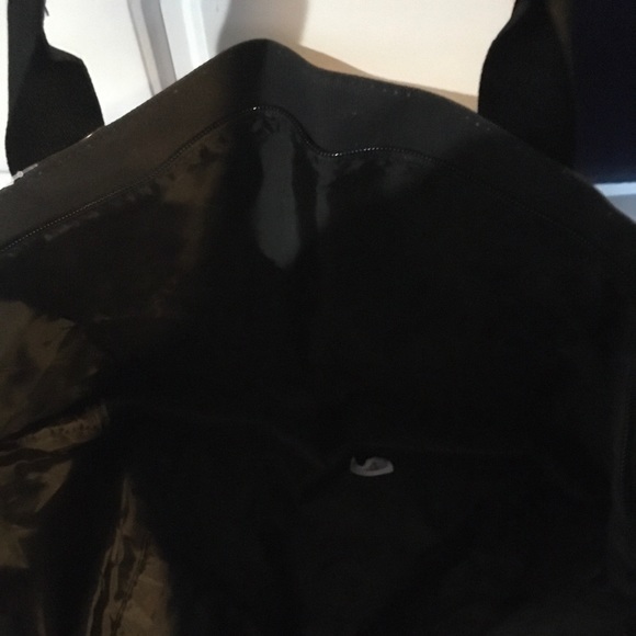 Victoria’s Secret tote - Picture 3 of 6